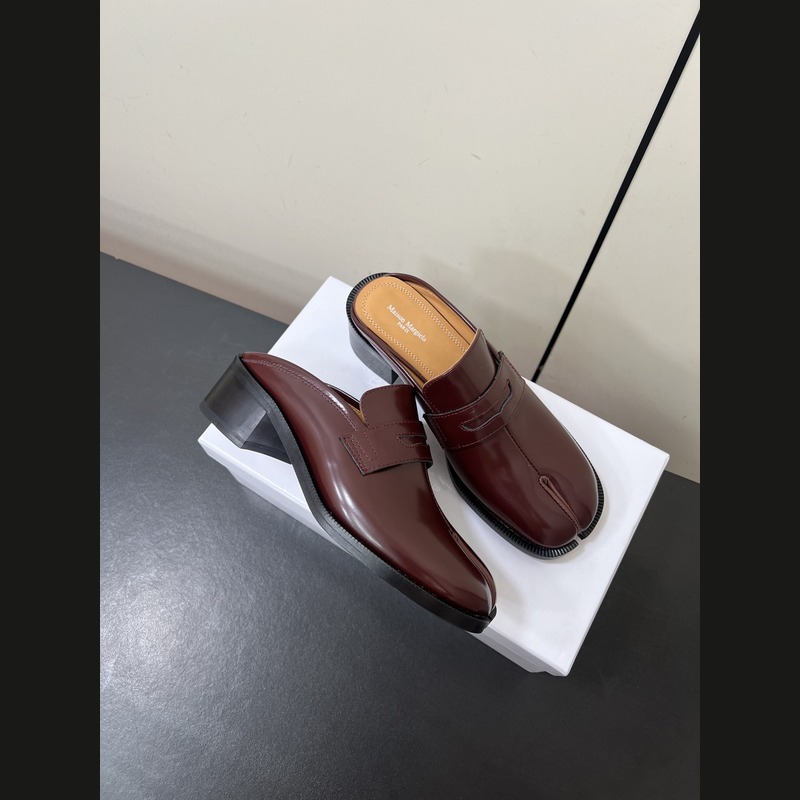 Maison Margiela Tabi splits, GAT sneakers, German army reps — verified April 2026 batch