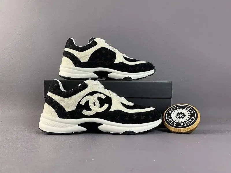 CHANEL Sneakers 1