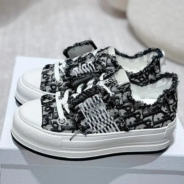 Dior Walk'n' Sneakers 2