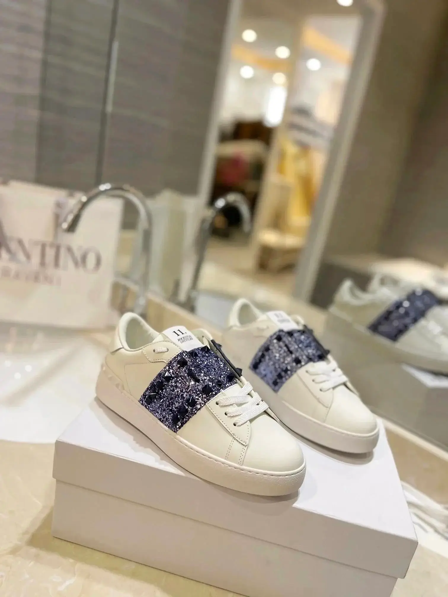 Valentino Sneakers 6