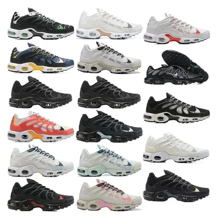 Nike Air Max Plus Sneakers