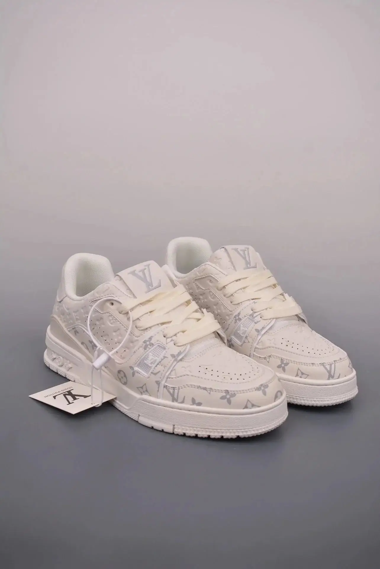 Louis Vuitton trainer(20+style 1